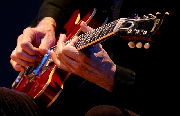 Guitarist Rusty Anderson, who has been lead guitarist for Paul McCartney since 2001, performs and gives a clinic on guitar playing at Riverside City College’s Coil School of Arts Thursday in Riverside, CA. February 22, 2018 (TERRY PIERSON,THE PRESS-ENTERPRISE/SCNG)
