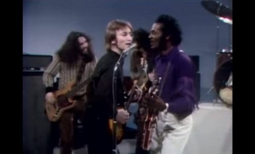 Chuck Berry Jams With John Lennon On ‘The Mike Douglas Show’ In 1972