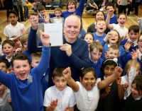 Hello, goodbye note from Sir Paul McCartney cheers Beatles fan on retirement – AOL Entertainment UK