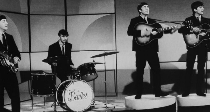 George Harrison’s widow gives Ringo Starr a set of handwritten lyrics – ABC News