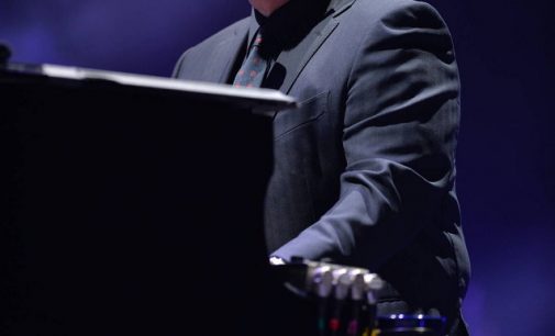 Billy Joel guest DJing The Beatles radio channel – TV3 Xposé