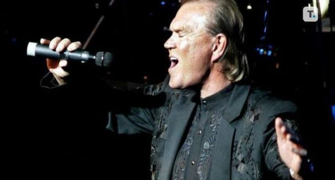 A look back at Glen Campbell’s final show in Mississippi