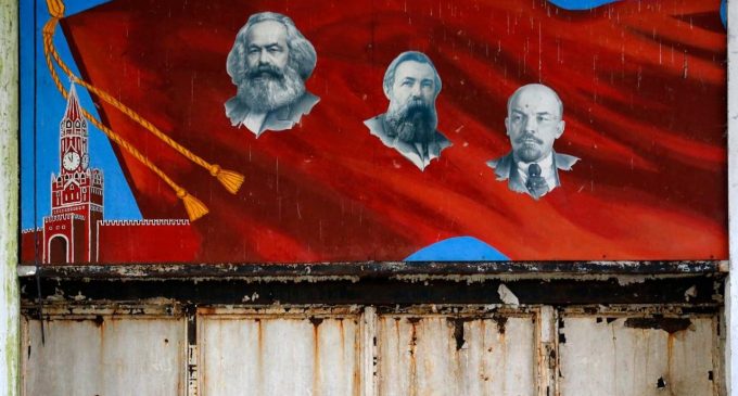 Lenin becomes Lennon: As US struggles with Confederate legacy Ukraine announces end to communist monuments