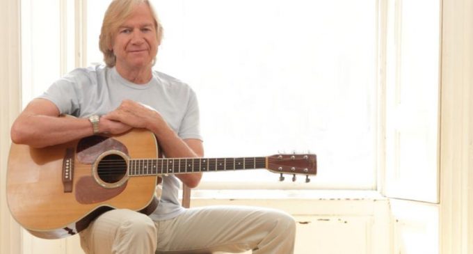 Justin Hayward: “The Beatles were moving so fast – the rest of us were just trying to keep up !” – Photo 1 of 1 – LeaderLive