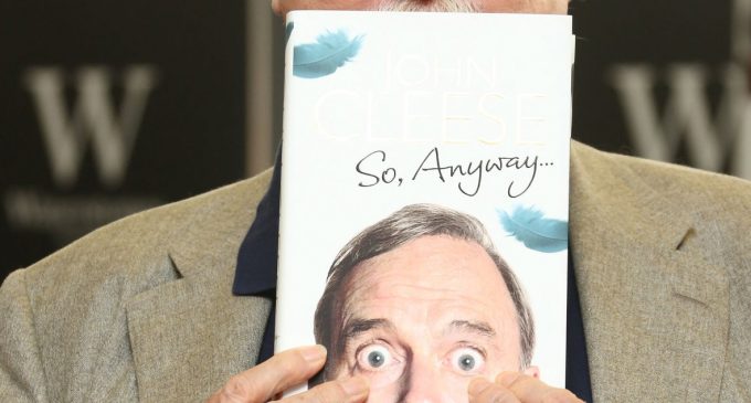 Review: John Cleese keeps it loose, a little silly at Orpheum | Living | omaha.com