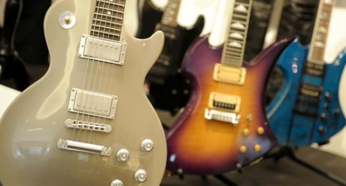 Legendary guitar maker Gibson files for bankruptcy – France 24