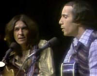 George Harrison and Simon duet Beatles ‘Here Comes The Sun’