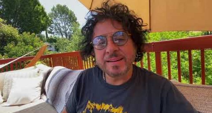 Steve Lukather and David Paich Chat Toto And New Projects On Apple Music Hits ‘80’s Radio With Huey Lewis « American Songwriter