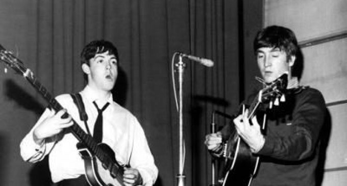 6 Songs You Didn’t Know John Lennon and Paul McCartney Wrote for Other Artists – American Songwriter