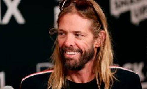Taylor Hawkins: Foo Fighters drummer has died, band says – CNN