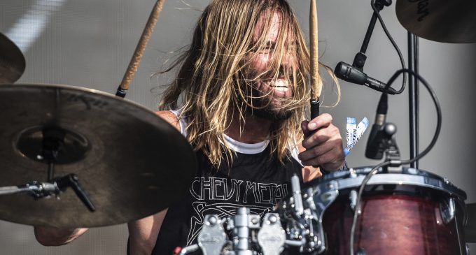 Lars Ulrich, Axl Rose, Stevie Nicks Pay Tribute to Taylor Hawkins – Rolling Stone