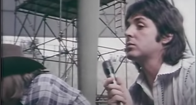 Rare video of Paul McCartney rehearsing in Melbourne, Australia 1975