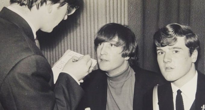 Beatles John Lennon 1964 Hull interview to be auctioned in Scarborough – BBC News