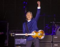 Paul McCartney Is ‘Back Together’ With John Lennon During Virtual Duet, Joined On Stage By Dave Grohl And Bruce Springsteen | ETCanada.com
