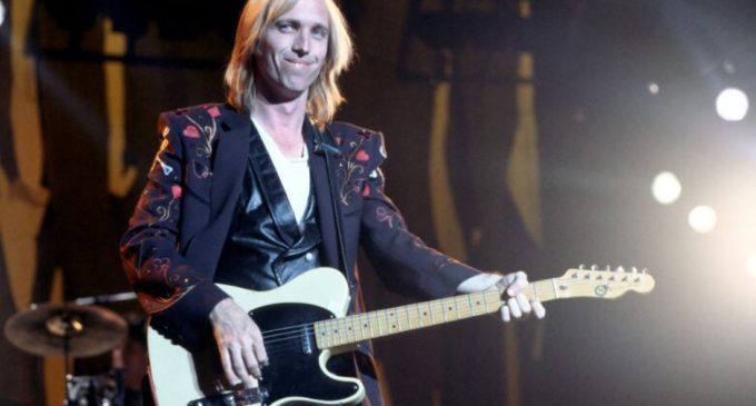 Tom Petty disagreed that a well-known Beatles album had endured the test of time. – Techno Trenz