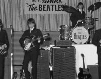 The Beatles playing Las Vegas in 1964 & their fascination with slot machines – The Music Universe