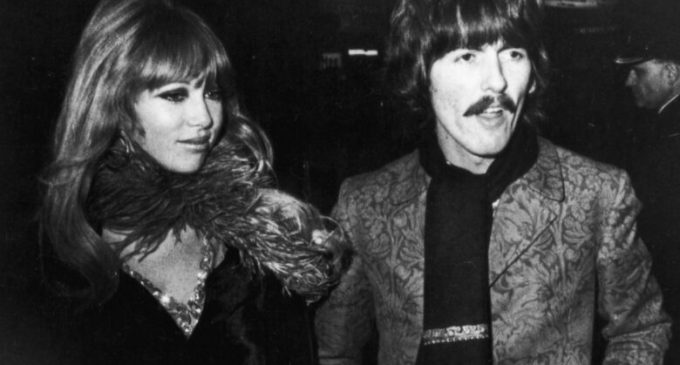 After an embarrassing shopping trip, George Harrison sent his ex-wife a large check. – Techno Trenz