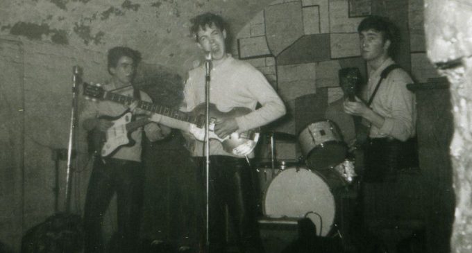 The Beatles: Rare images of early Cavern Club gigs found – BBC News