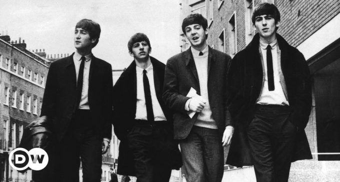 ′Love Me Do′: How the Beatles′ legendary career started | Music | DW | 05.10.2022