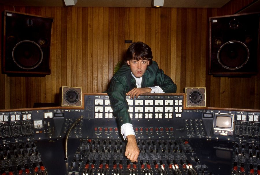 Paul McCartney demonstrates the Mellotron