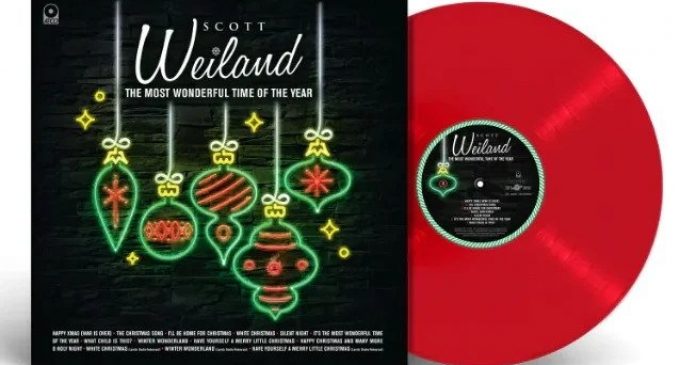 Hear Scott Weiland’s Previously Unreleased Cover of John Lennon’s “Happy Xmas (War is Over)” | Revolver