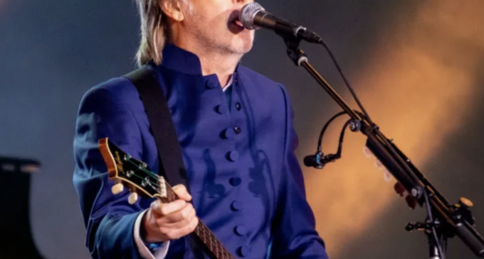 Paul McCartney Drops Previously Unreleased Jeff Beck Collab – American Songwriter