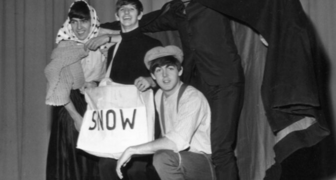 On The Beatles’ 1963 Christmas album, Paul McCartney advised fans not to send one specific gift. – Techno Trenz