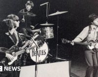 The Beatles: Unseen photos of Fab Four’s US tour to be auctioned – BBC News