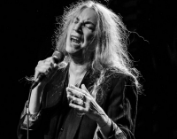 Patti Smith Covers the Beatles Classic ‘She’s Leaving Home’ – Rolling Stone