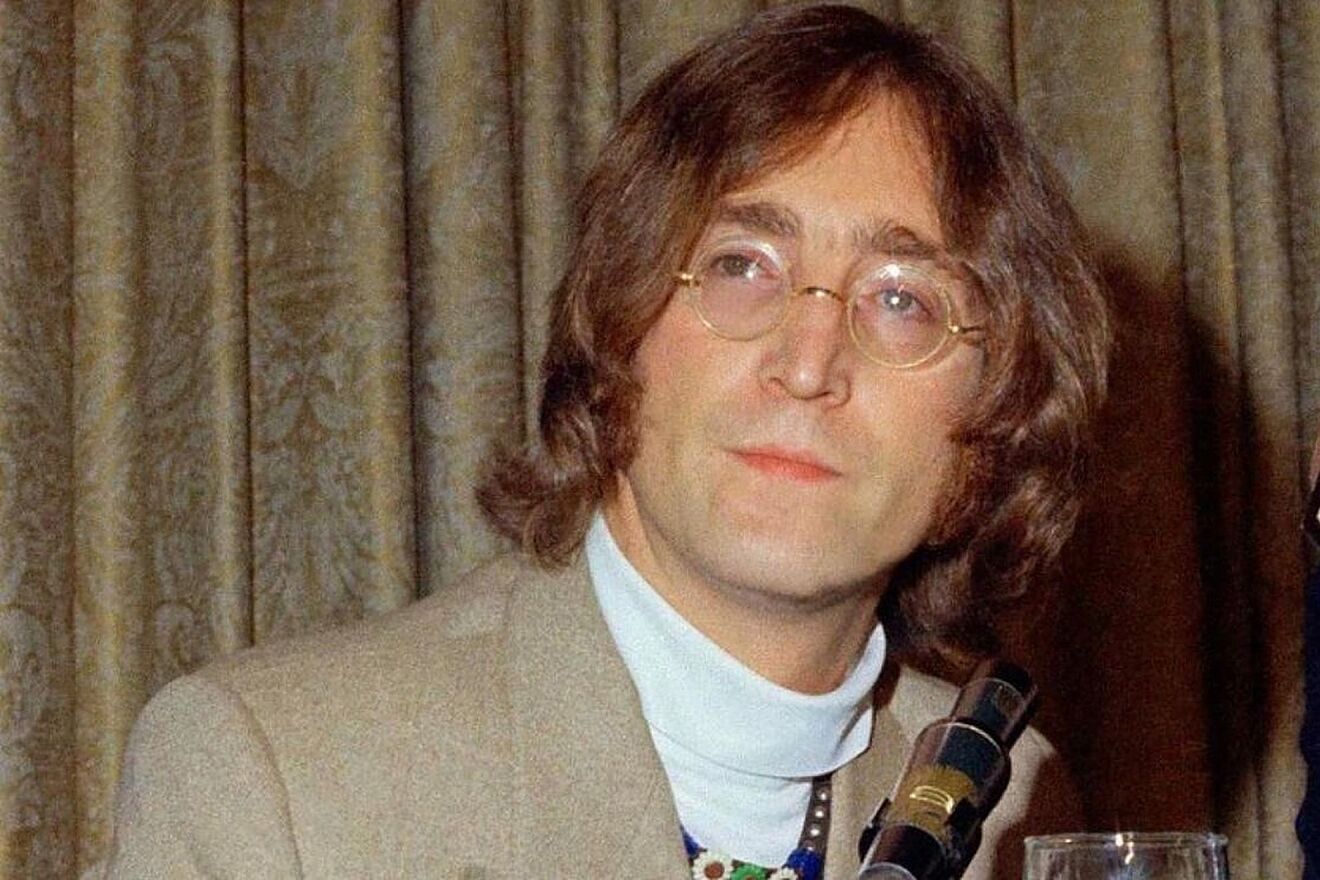 10 Best John Lennon Songs of All Time – Singersroom.com