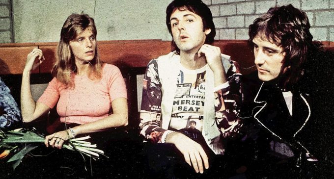 Why did Paul McCartney and Wings split up?