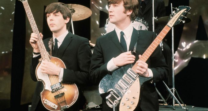 John Lennon And Paul McCartney Return To The Same Billboard Chart Simultaneously