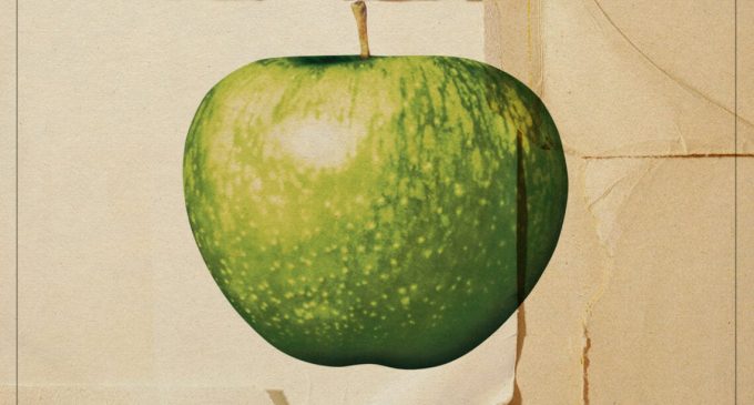 Which artist first signed to The Beatles’ Apple Records?