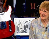 (38) Unbelievable’ Beatles Memorabilia That Shocked Antiques Roadshow Experts! – YouTube