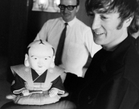Unreleased photos from Beatles’ 1966 Japan concerts verified – Japan Today