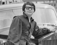 Born on This Day in 1936, the Rock Legend Who Made Us Cry for a Living and Formed a Supergroup With Bob Dylan and George Harrison – American Songwriter